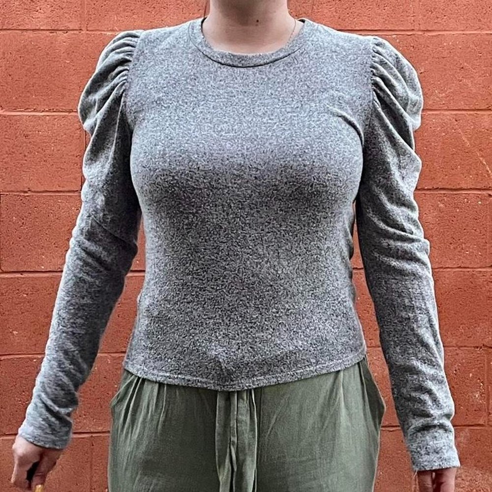 Gray Long Sleeved Top with Poofy Sleeves